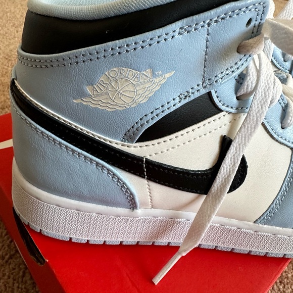 Nike Air Jordan 1 Mid ‘Ice Blue’ Black White - Picture 4 of 9
